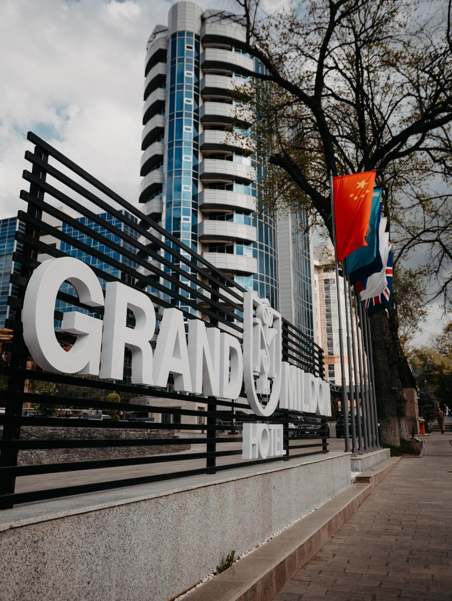 Grand Mildom Hotel Almatý Exterior foto